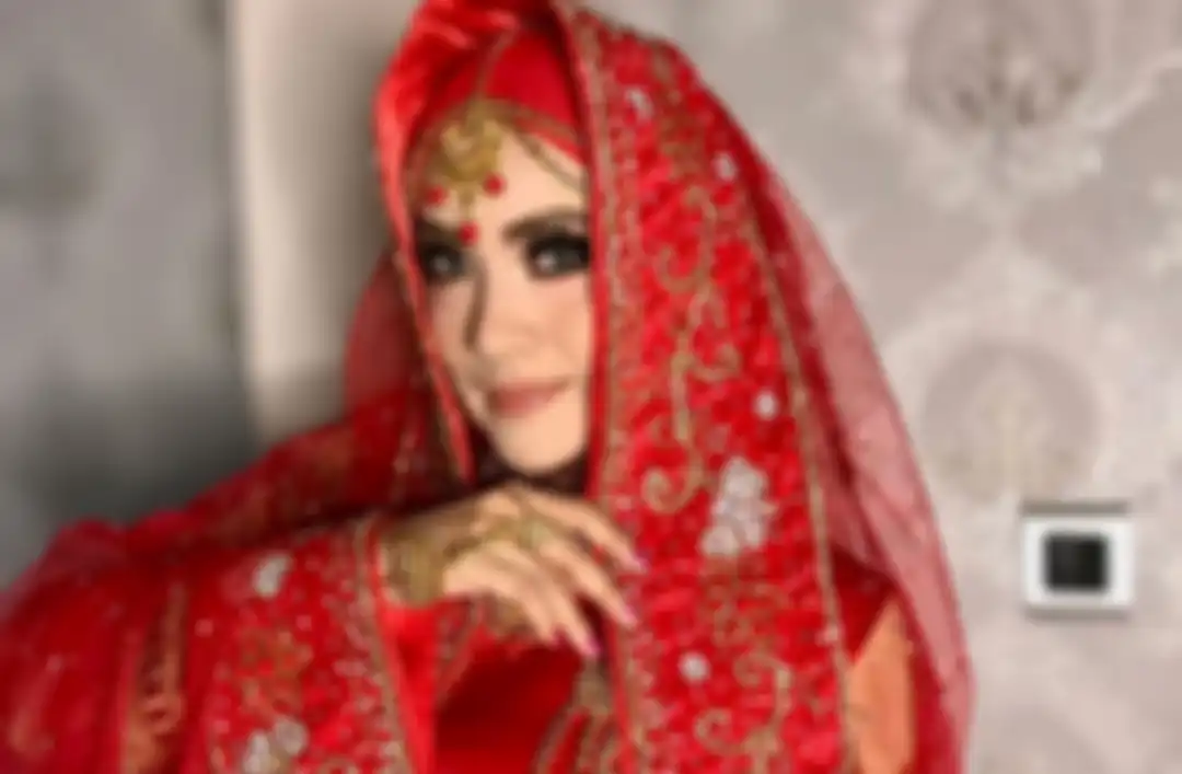 9 Tahun Ikuti Ajaran Sesat Gatot Brajamusti, Artis Cantik Ini Disuruh Makan Makanan Jin, Untuk Beribadah?