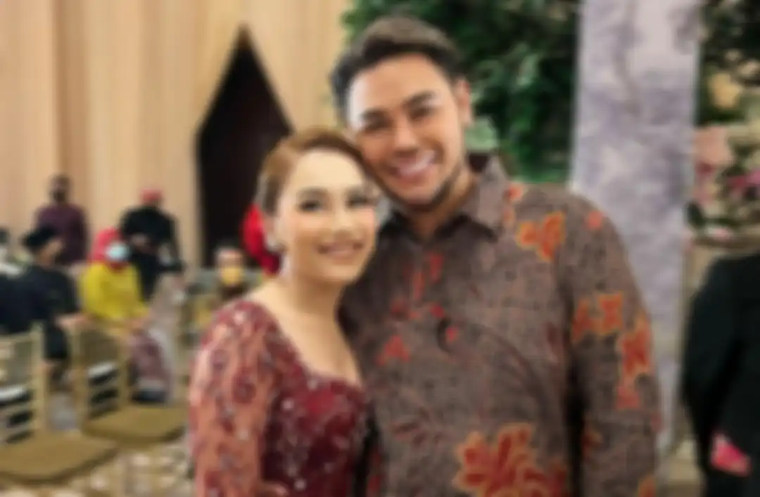 Ayu Ting Ting, dan Ivan Gunawan.