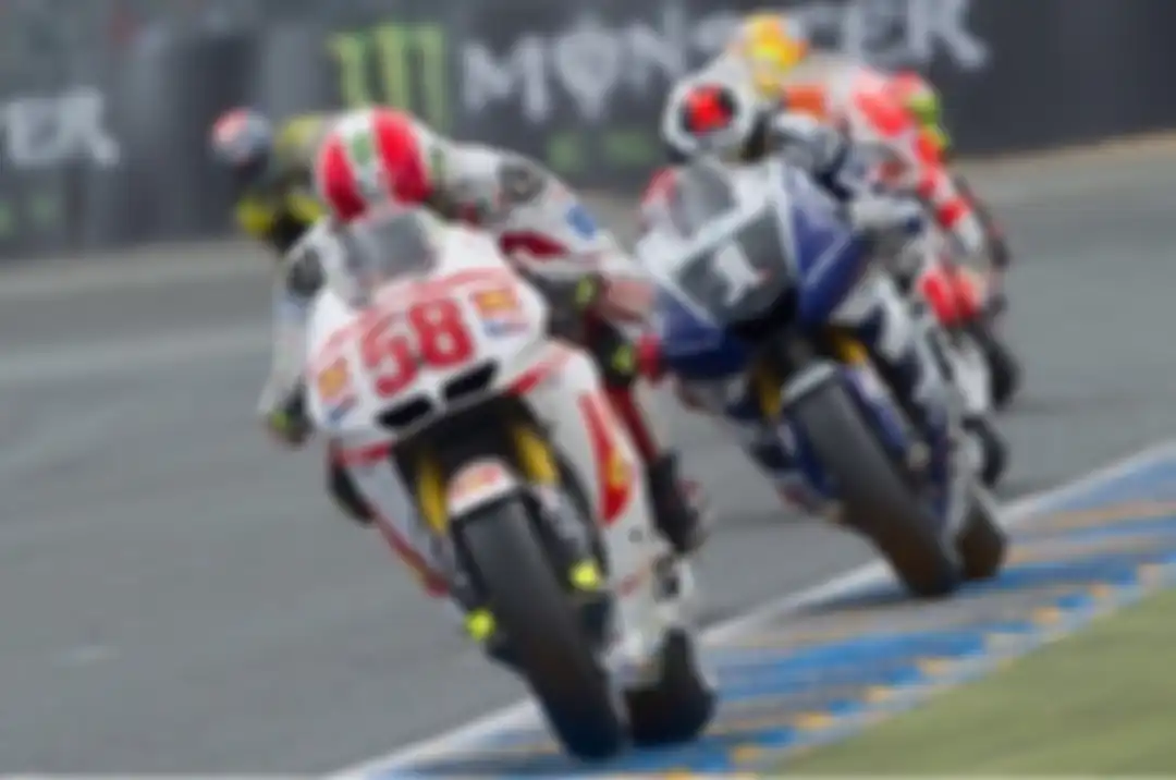 Marco Simoncelli fight dengan Jorge Lorenzo