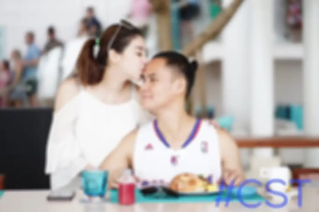 Choky Sitohang dan Istrinya