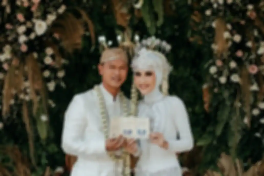 Imas Meilani istri kopilot pesawat TNI AL yang gugur tulis doa sederhana usai dinikahi Letda Dendy Kresna Bhakti. Foto sosoknya dibanjiri doa.