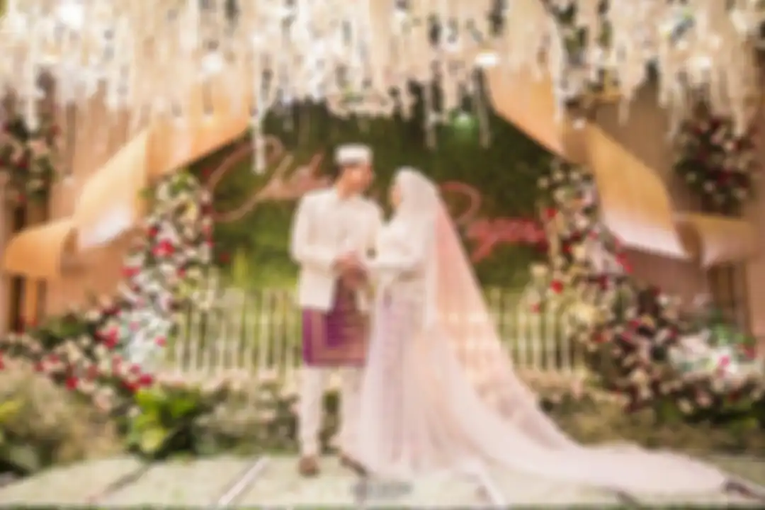 Roger Danuarta dan Cut Meyriska gelar resepsi mewah di hotel bintang lima.