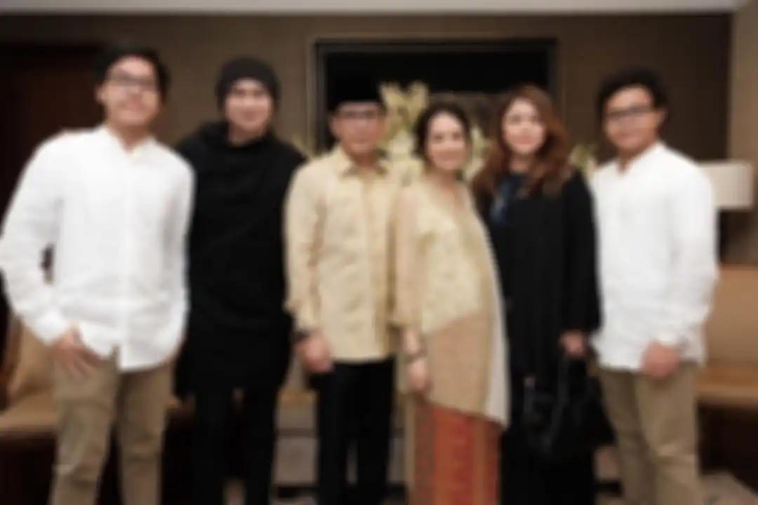 Keluarga Wishnutama dan Wina Natalia