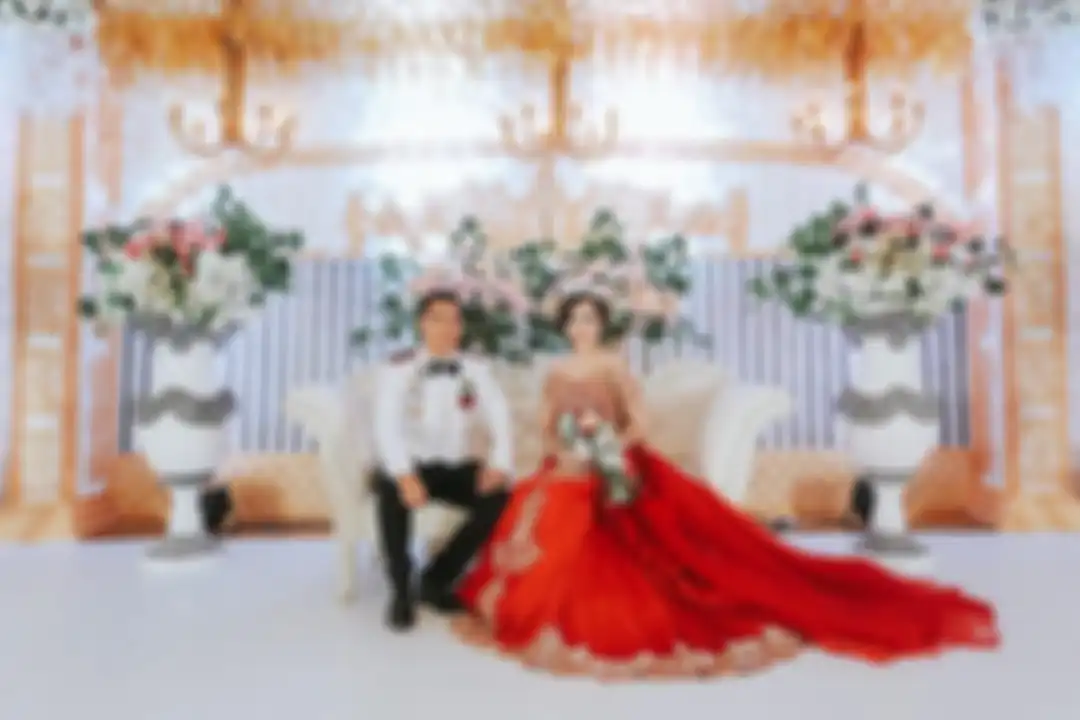 Foto cantik Cristina Laws, sosok istri perwira polisi AKP Abdul Rauf yang bertugas di Polresta Samarinda viral mirip barbie hidup.