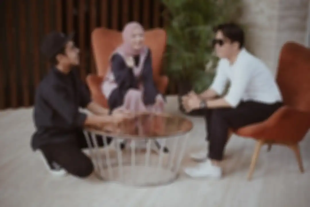KUA Pondok Gede sudah berikan klarifikasi soal pernikahan Nissa Sabyan dan Ayus. Nissa Sabyan disebut nekat nikahi Ayus meski tanpa restu keluarga.