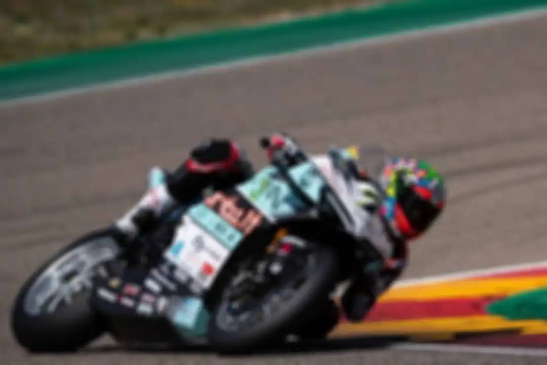 Chaz Davies dari Team GoEleven Ducati berhasil memuncaki sesi FP2 WSBK Aragon 2021 di depan Jonathan Rea.