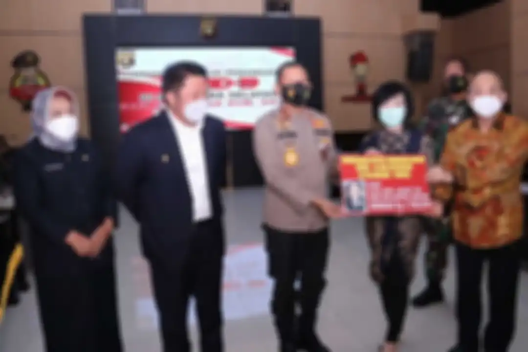 Kapolda Sumatera Selatan (Sumsel) Irjen Eko Indra Heri disebut kena prank usai pamer foto sumbangan Rp 2 triliun dari keluarga Akidi Tio.