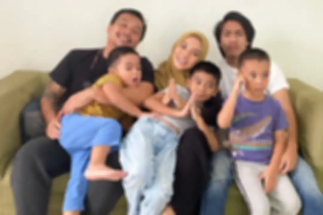 Jarang tersorot, ternyata rumah artis Enno Lerian sangat nyaman, area dapurnya bikin salfok.