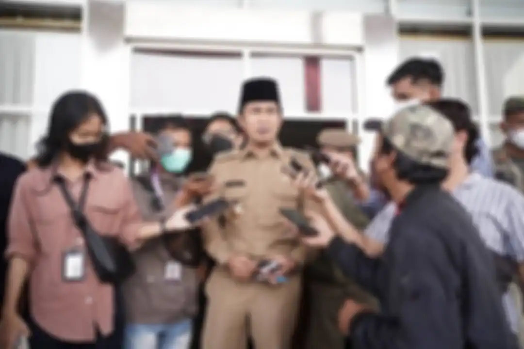 Abdul Gafur Masud pernah menjadi sorotan lantaran pembangunan rumah dinas Rp 34 miliar. Proyek itu juga sempat menjadi perhatian KPK.