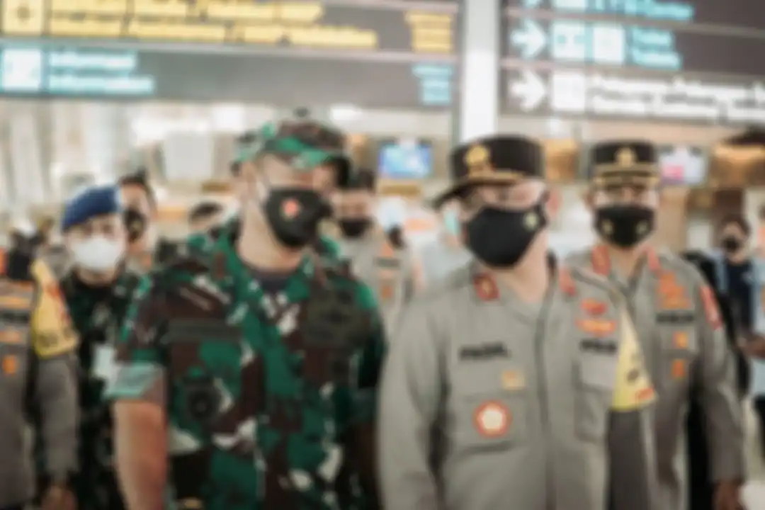Irjen Fadil Imran terus diusik dari jabatannya. Terlebih lagi, sahabatnya sudah dicopot dari komandan tim elite Polri. Foto Kapolda Metro dikomentari.