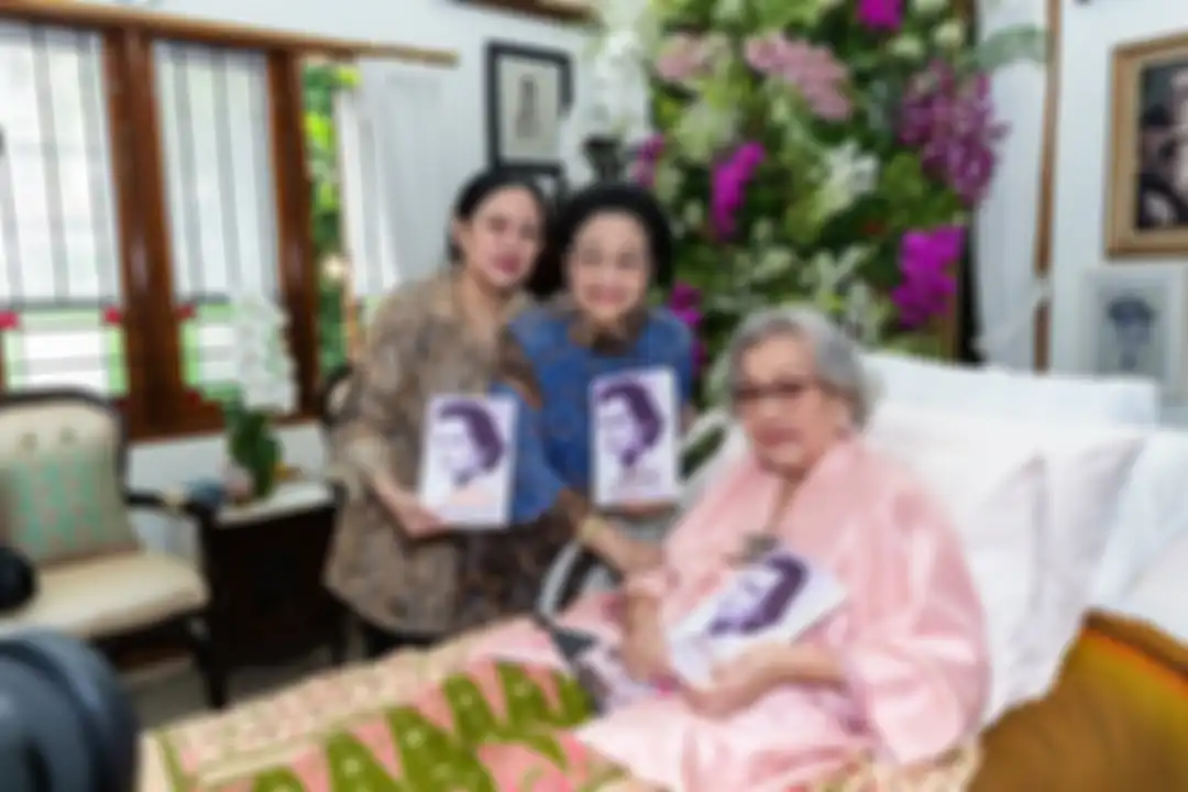 Ketua DPR RI Puan Maharai datang bersama Megawati Soekarnoputri saat perayaan ulang tahun Meriyati Hoegeng ke-100 (IG Puan Maharani)