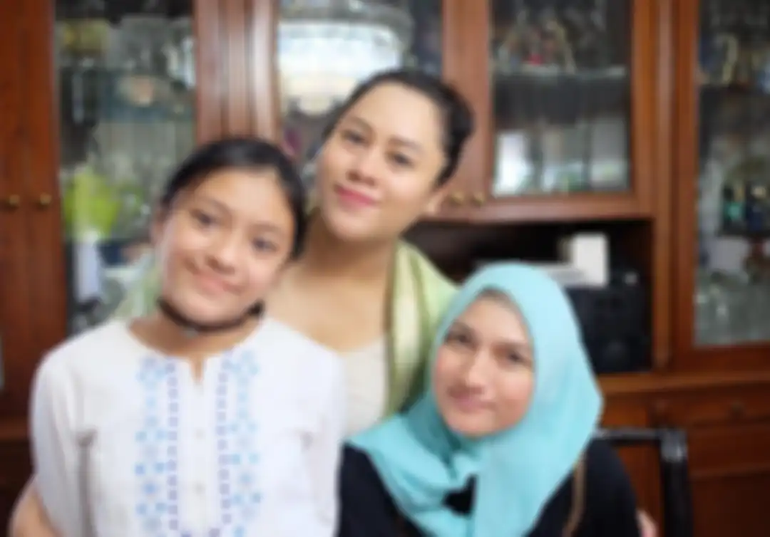 Penampilan baru Sarah Amalia, bersama Alleia, dan kerabat.
