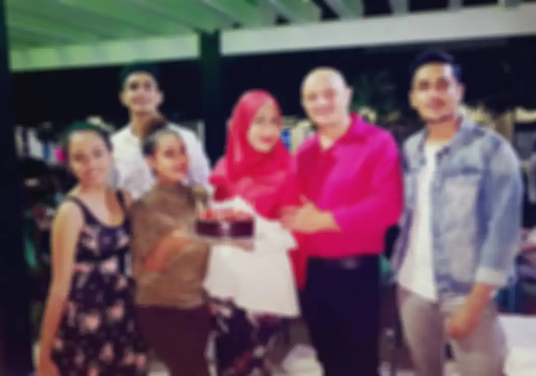 Keluarga Shechah Sagran