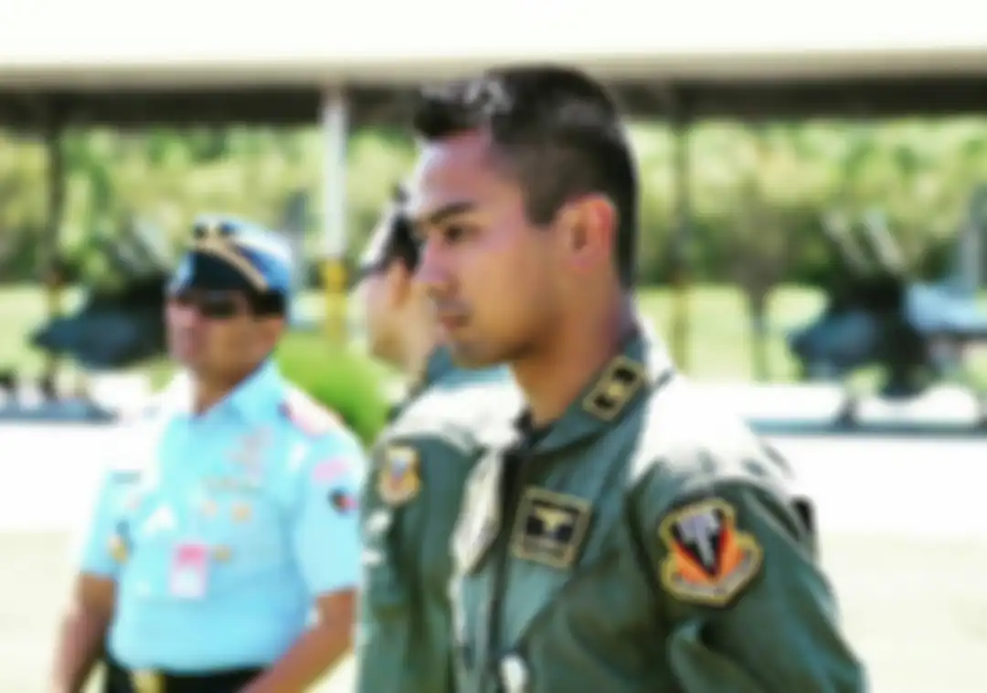 Pilot pesawat tempur T-50i Golden Eagle TT-5009 Lettu Pnb Allan Syafitra Indra Wahyudi ernyata pemilik gelar mentereng ini. Foto lawasnya beredar.