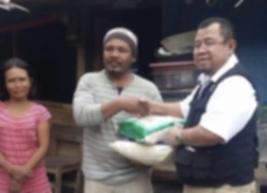 ACT ketahuan mengirimkan dana buat kegiatan terlarang. PPATK sudah melaporkan temuannya ke Densus 88. Foto pendiri ACT jadi bulan-bulanan.