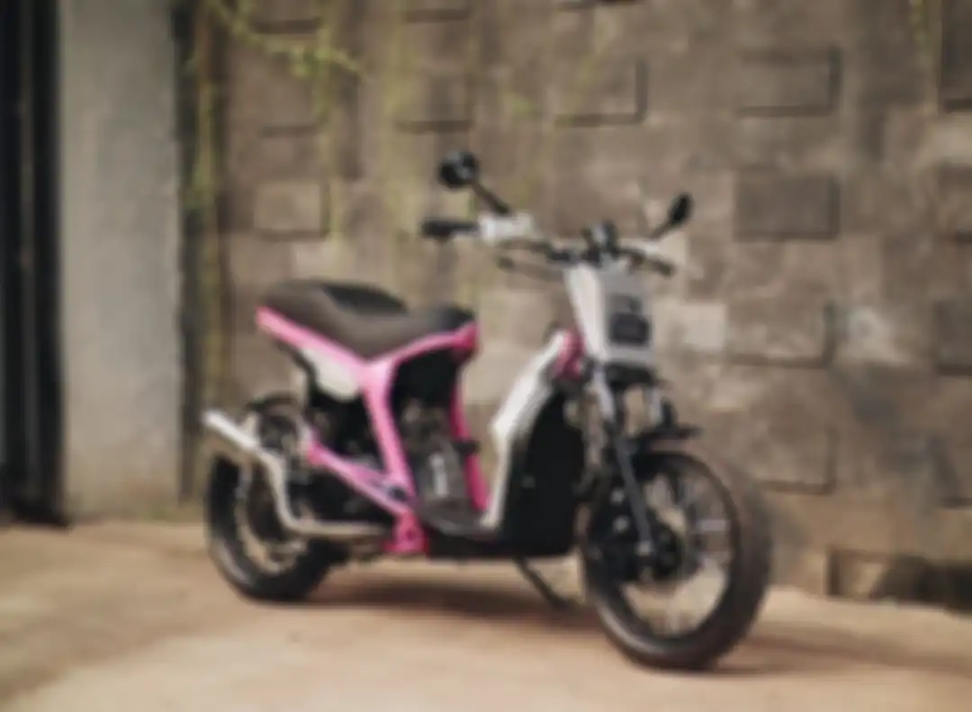 Motor custom berbasis Suzuki Lets garapan Batakastem Workshop.