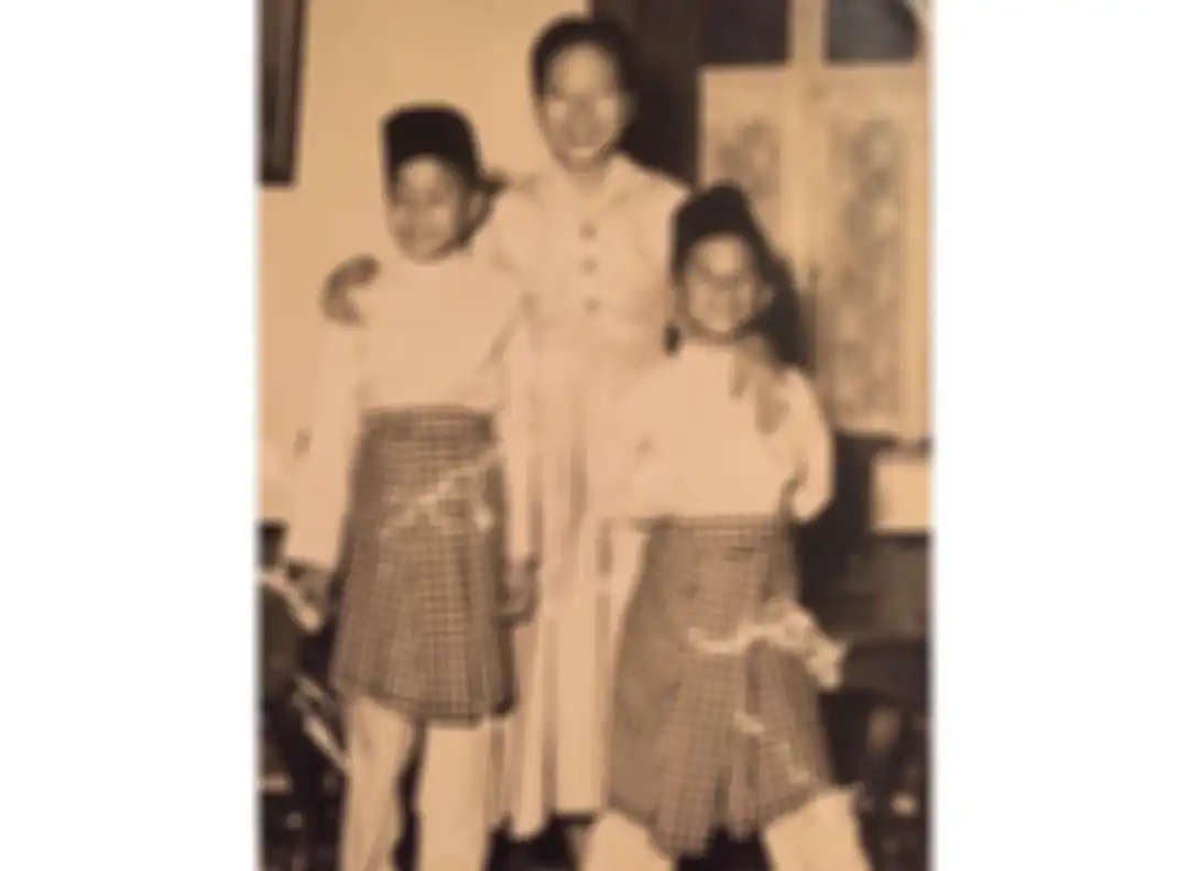 Azzizurrahman Lajutba. Foto masa muda ayah Sophia Latjuba bikin netizen syok. Maklum, mereka tak menyangka sang ayah mirip mantan kekasih Sophia Latjuba, Ariel NOAH.