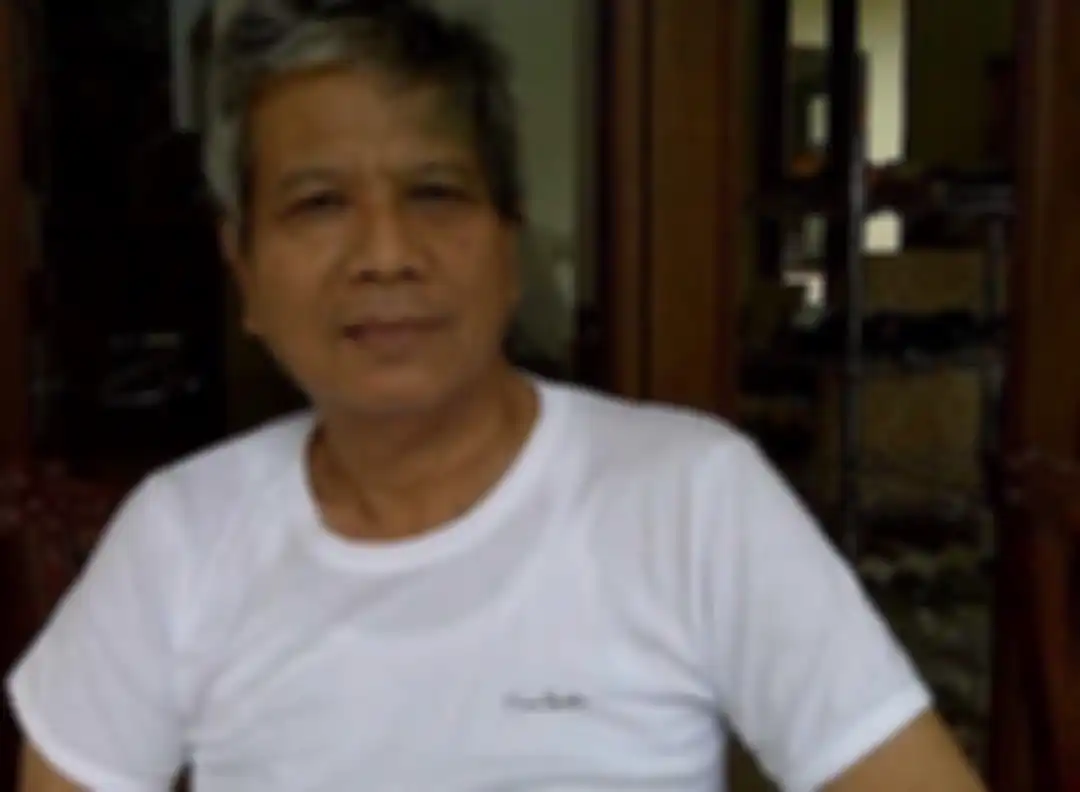 Azzizurrahman Lajutba. Foto masa muda ayah Sophia Latjuba bikin netizen syok. Maklum, mereka tak menyangka sang ayah mirip mantan kekasih Sophia Latjuba, Ariel NOAH.