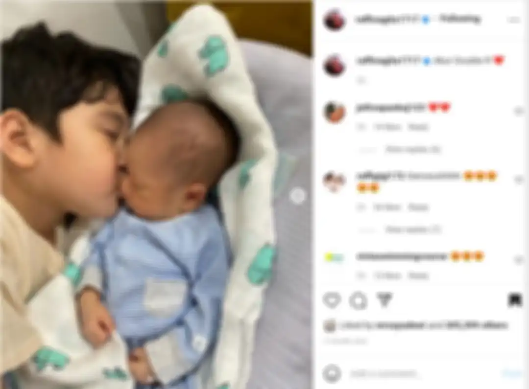 Rafathar mencium Rayyanza