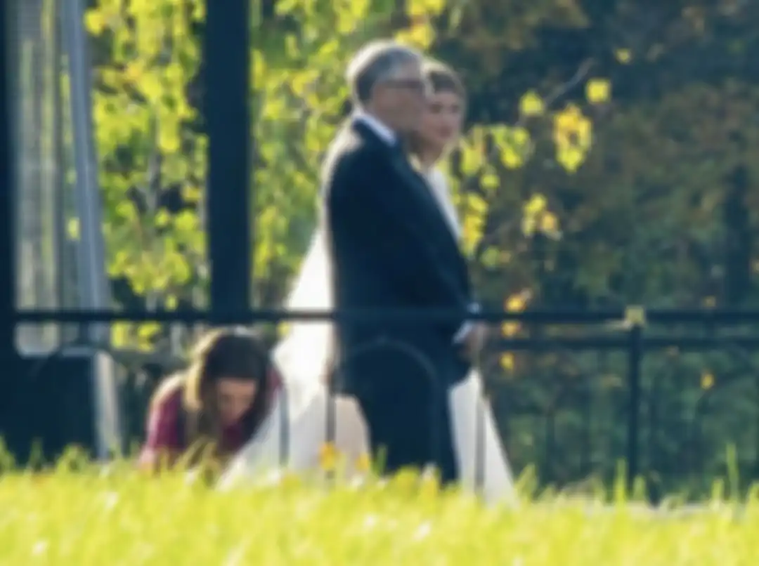 Foto putri Bill Gates yang menikah dengan pria Muslim itu akhirnya bocor di media sosial. Suaminya punya prestasi mentereng.