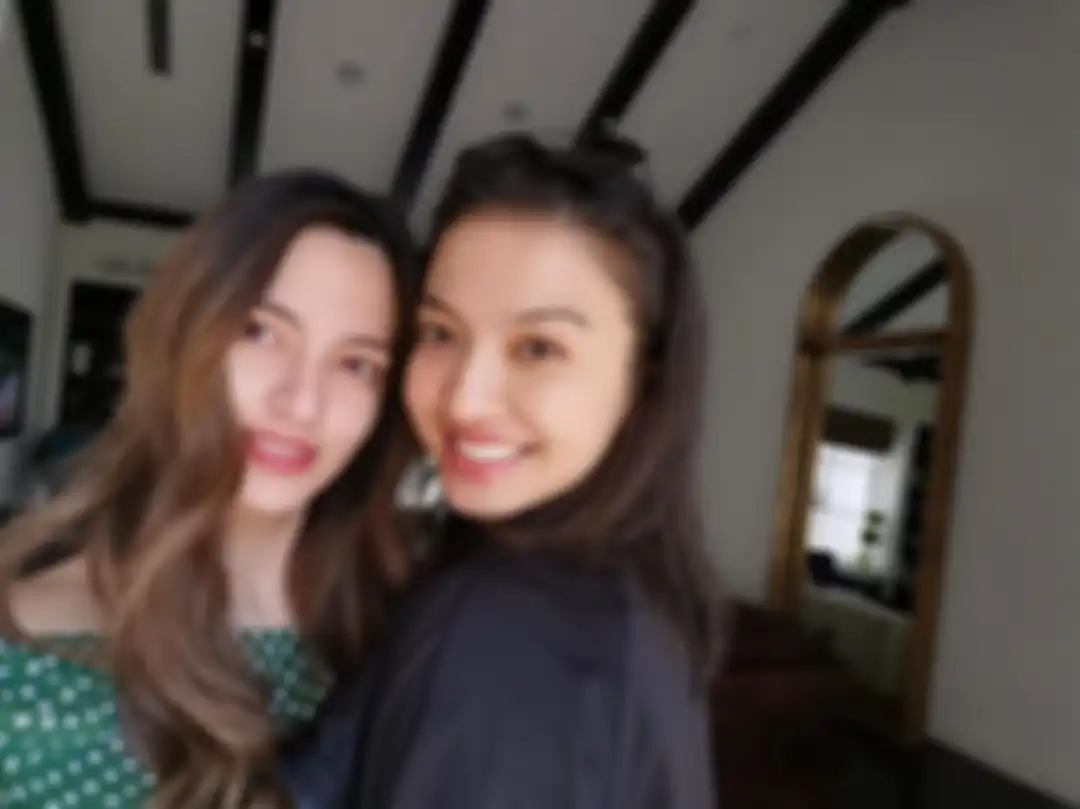 Kecantikan Nia Ramadhani dibanding-bandiingkan dengan sosok Raline Shah