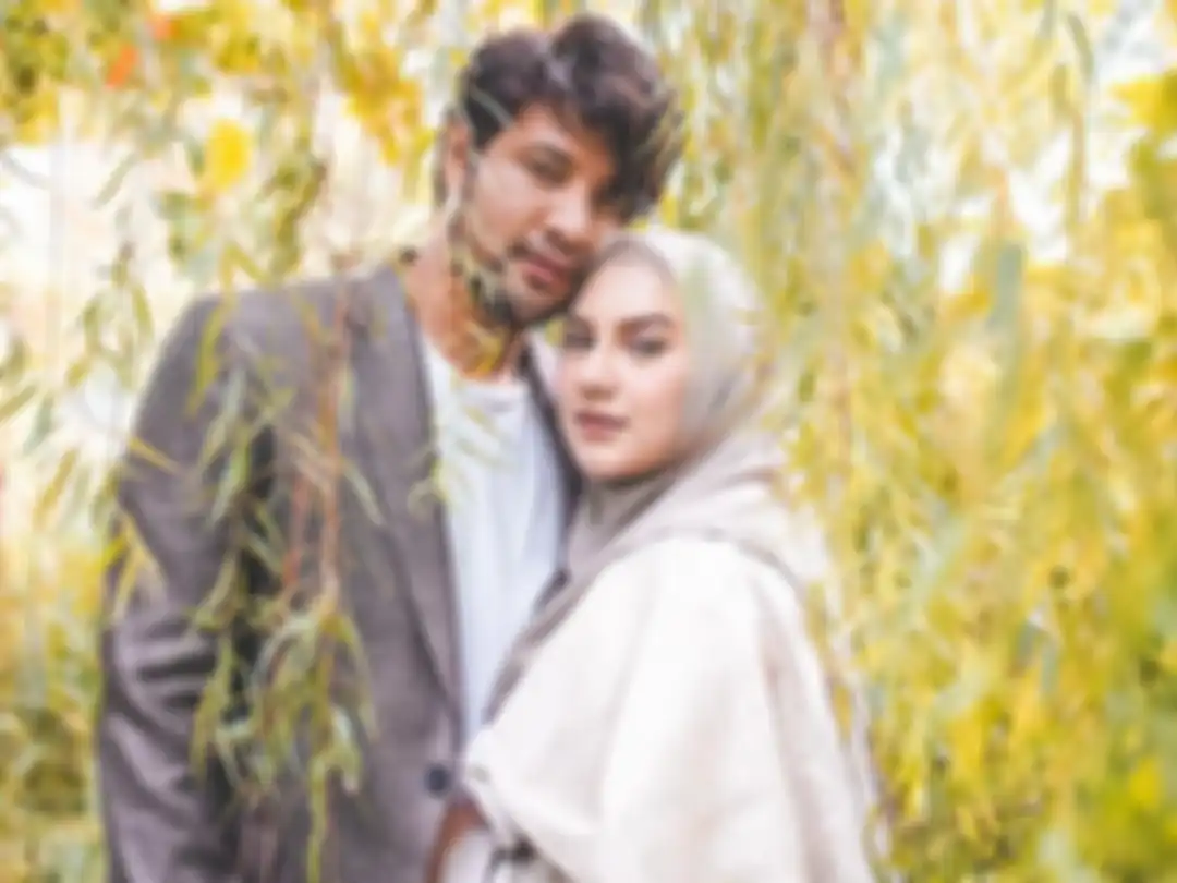 Digendong di Pundak Atletis Ammar Zoni, Intip Gaya Sporty Irish Bella Pakai Celana Legging Ketat Saat Olahraga