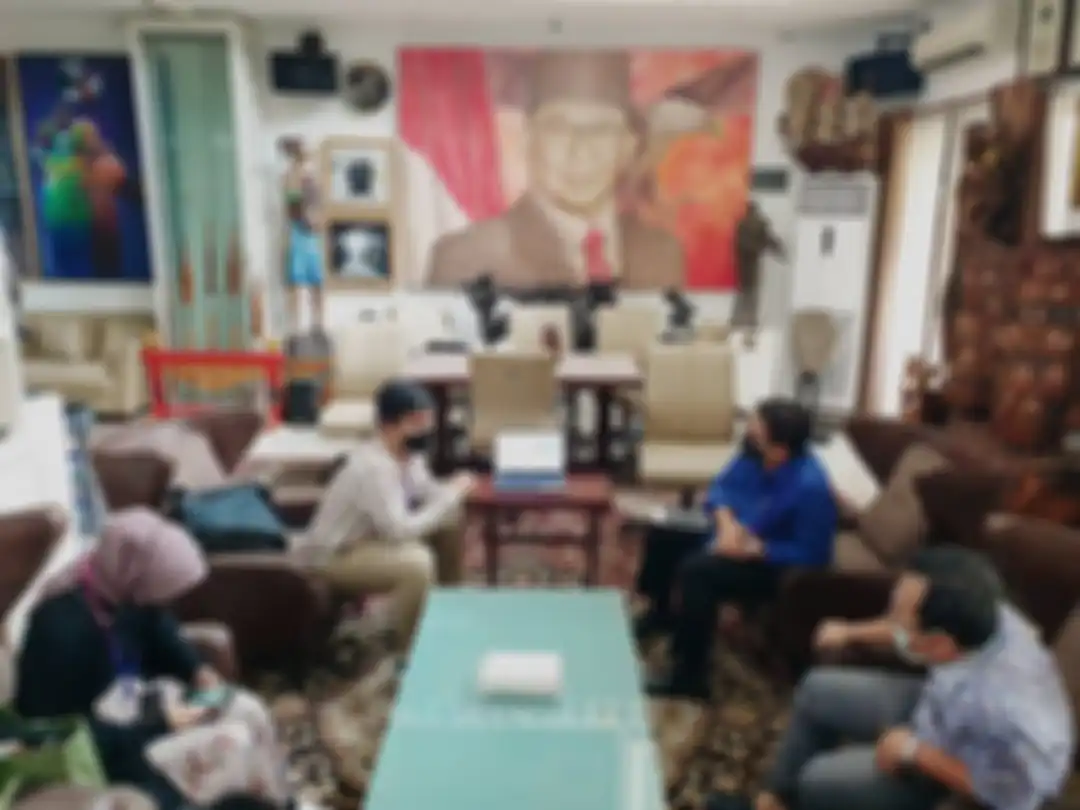 Fadli Zon saat bersama Duta Besar Palestina. Fadli Zon positif Covid-19 usai menerima 2 kali suntikan vaksin Corona pada Maret Lalu. 