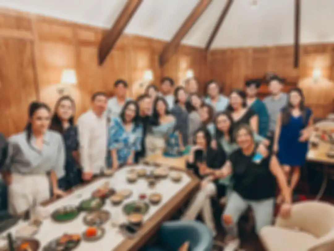 Gisel sengaja mengajak Rino Soedarjo foto bareng pacar brondong Naysilla Mirdad yang merayakan ulang tahun ke-29. 