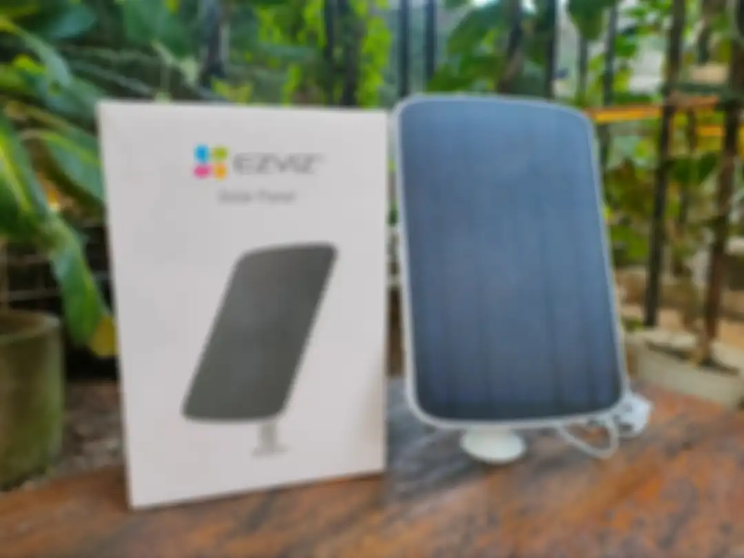 Solar Charging Panel yang bisa digunakan untuk kamera CCTV EZVIZ BC1C eLife.