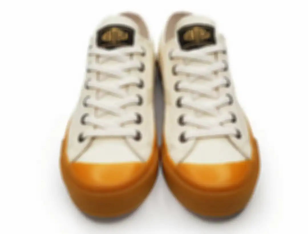 Sneakers Low Warna Putih Gum Ventela