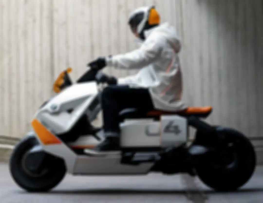 Tampilan desain dari BMW Definition CE 04