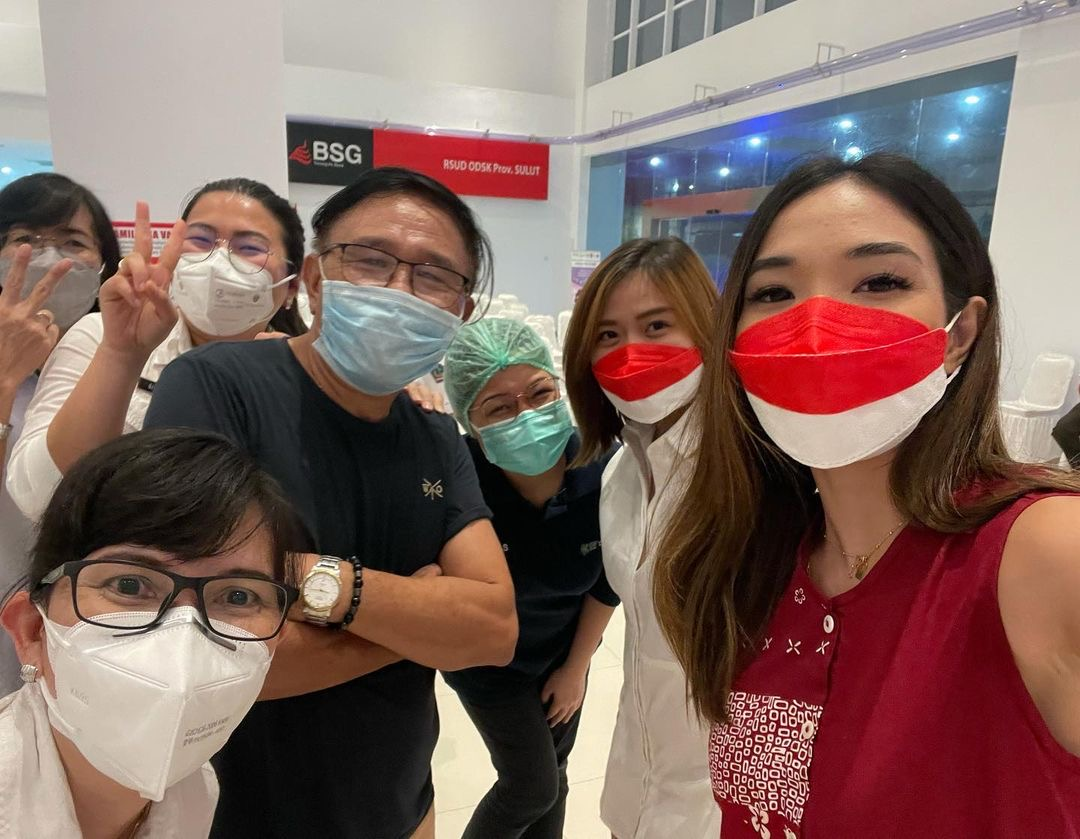Foto Gisel datang ke kota Manado, Sulawesi Utara bikin netizen insecure. Rekam video bareng Nobu di banyak kota jadi penyebabnya.