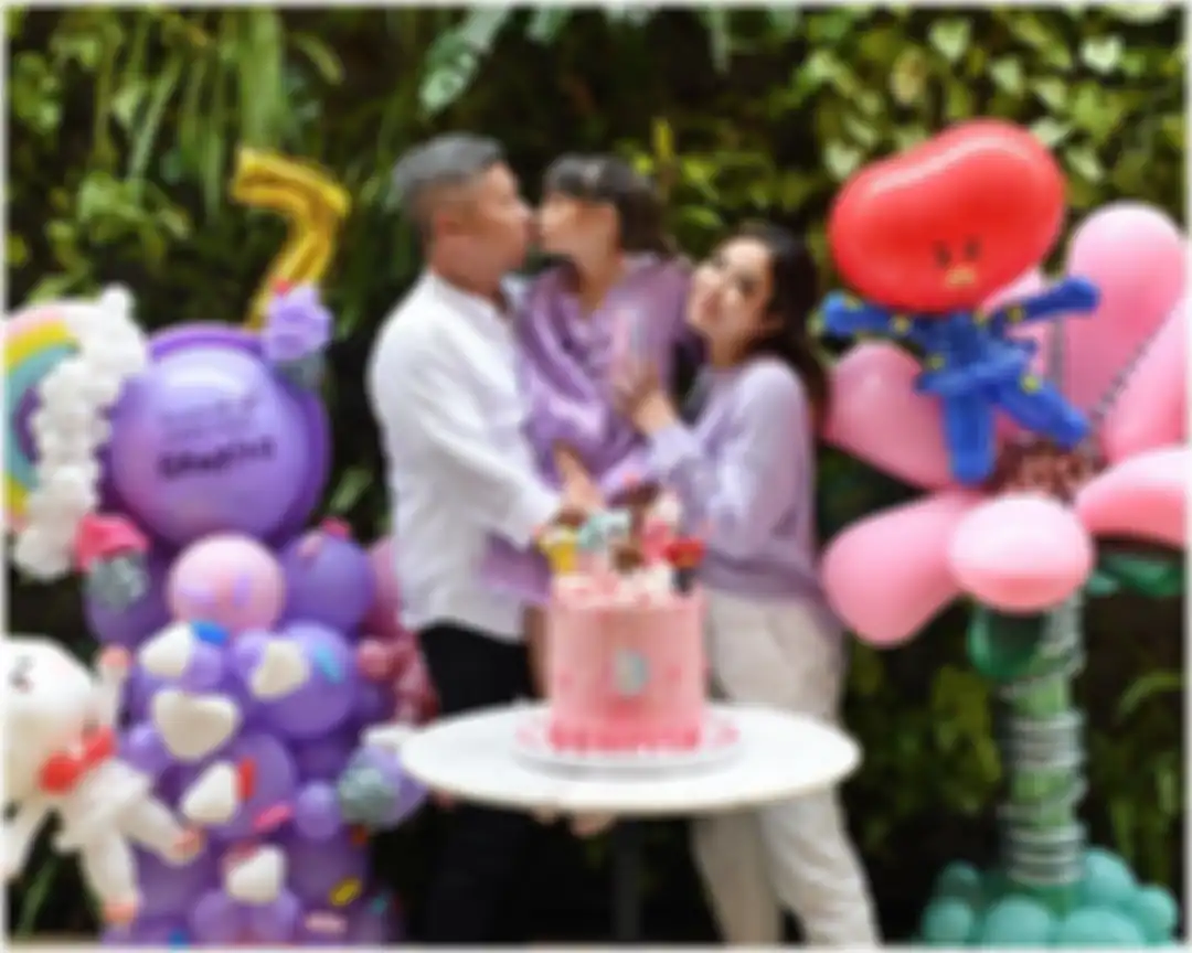 Foto Gisel bareng Gading Marten selalu mendapat komentar dari netizen. Gisel minta orangtuanya tidak diganggu.