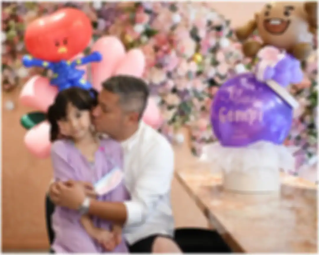 Foto Gisel bareng Gading Marten selalu mendapat komentar dari netizen. Gisel minta orangtuanya tidak diganggu.