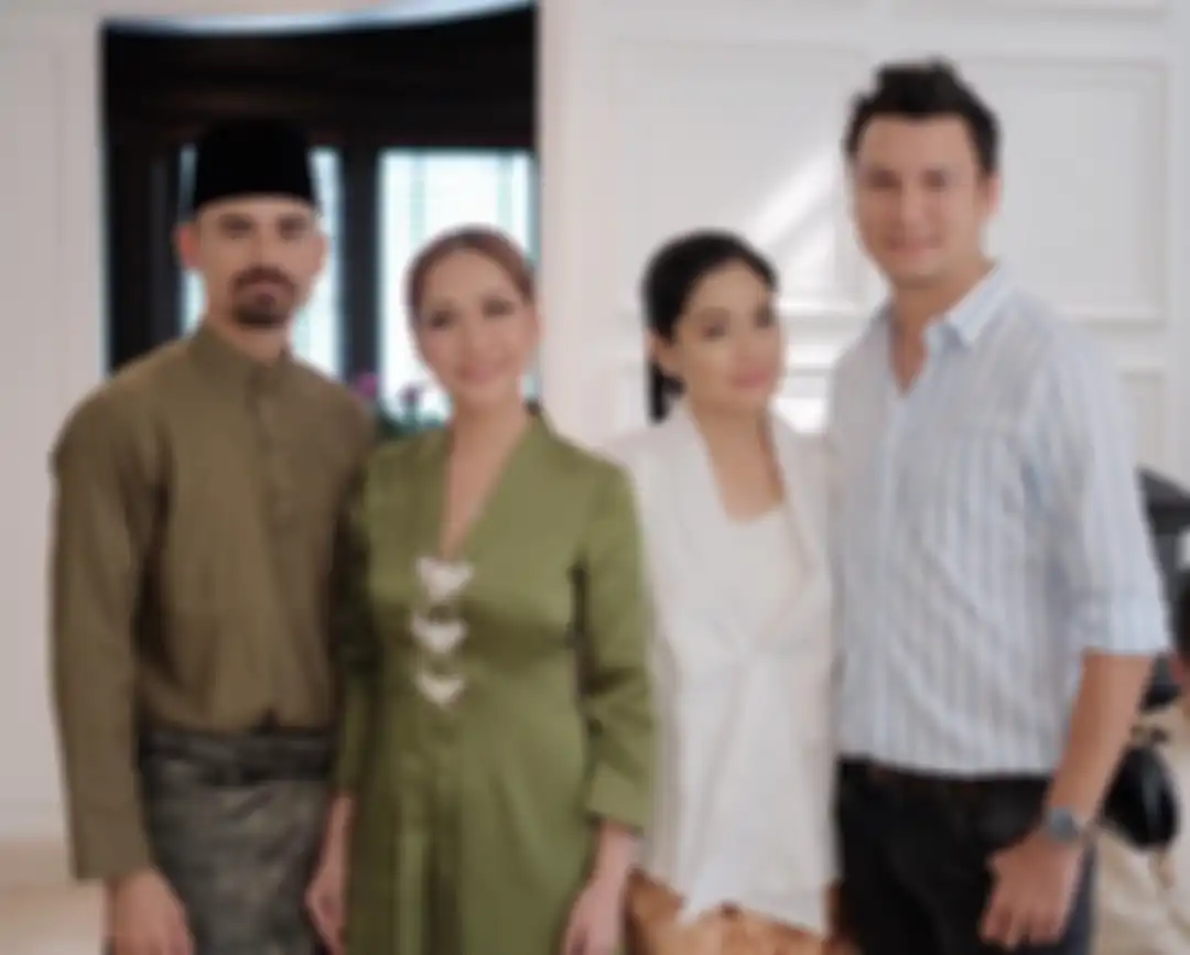 Terlihat Berada di Rumah Duka Ashraf Sinclair, Pasangan Artis Ini Terpukul dan Ungkap Hal Ini,  Sayangin Keluarga Sebisa Mungkin