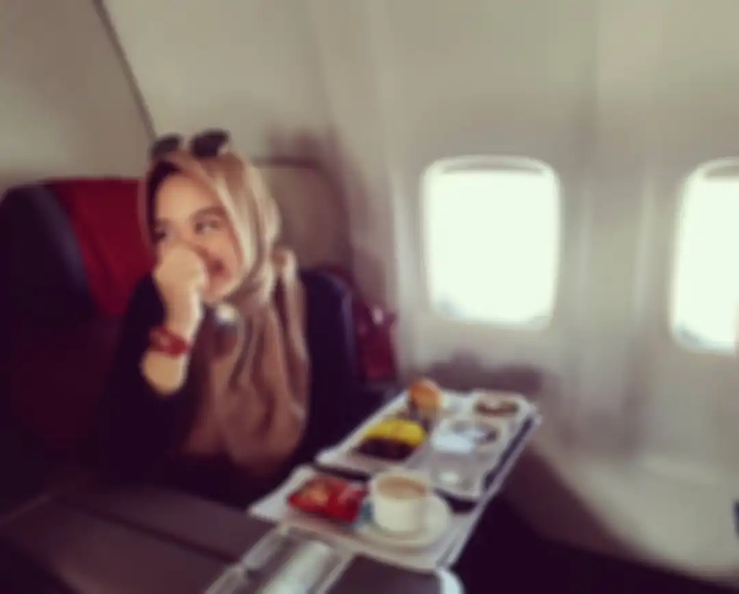 Di media sosial, Aurellia Renatha mengunggah foto Kombes Rachmat Widodo saat muda. Ini pesan pilu Aurellia Renatha pada ayahnya. 
