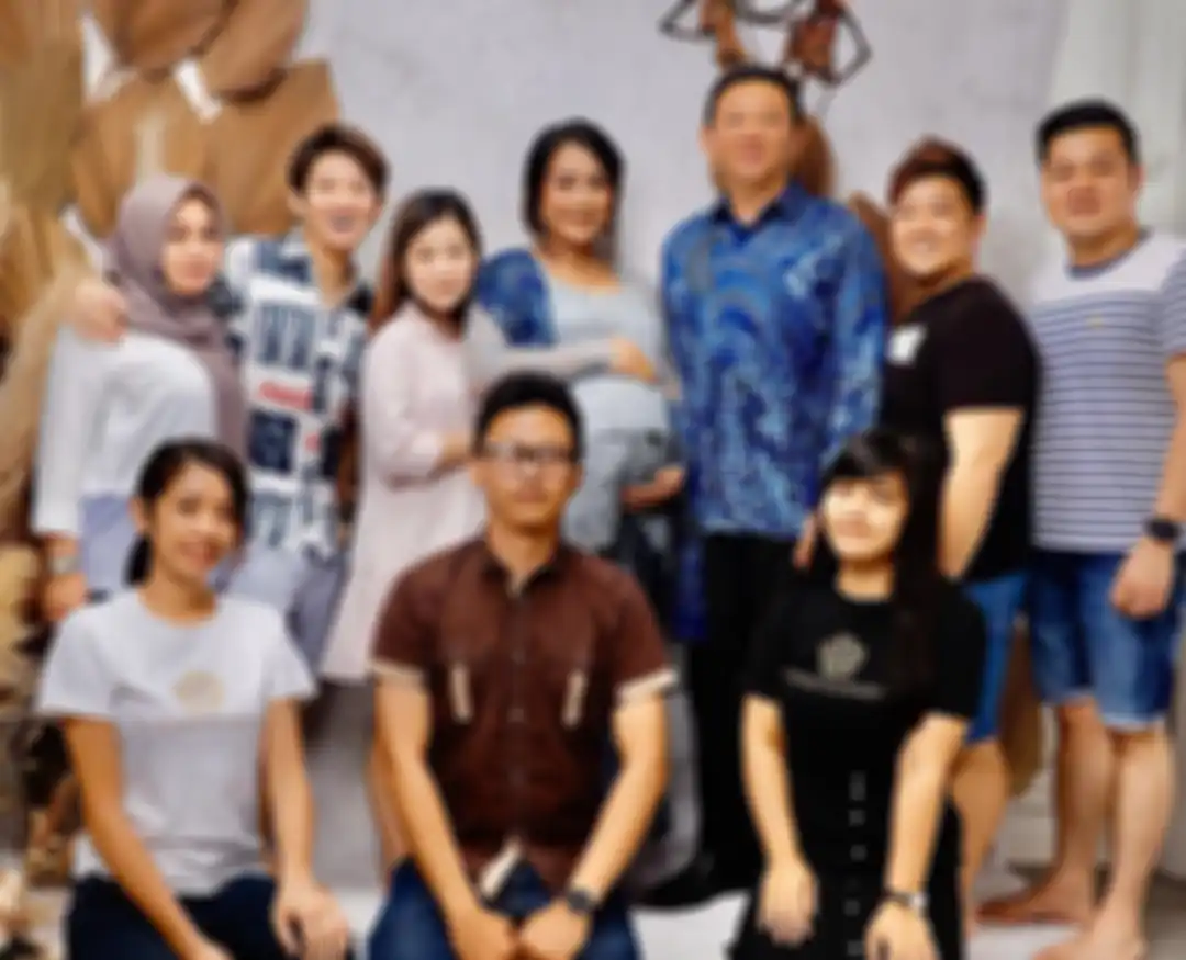 Puput Nastiti Devi dan Ahok saat foto bersama FD Photography team