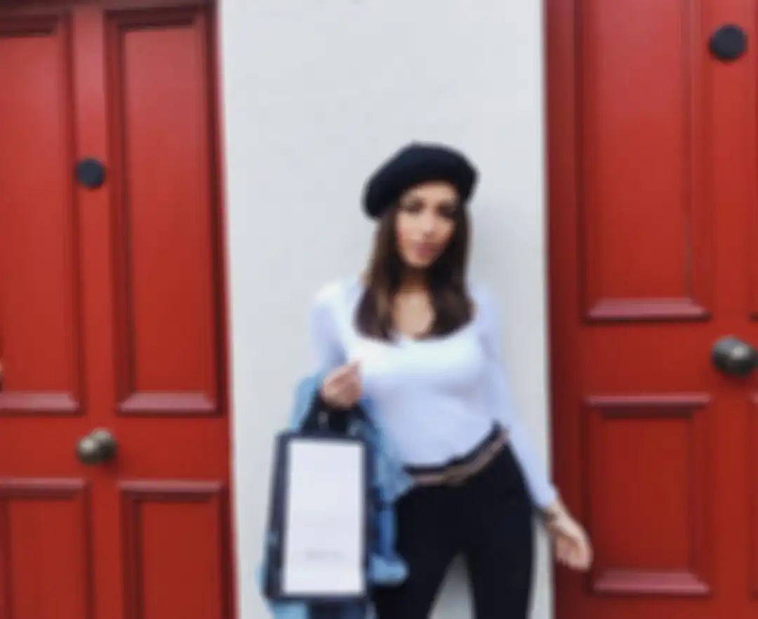 Gaya kasual Annisa Rawles