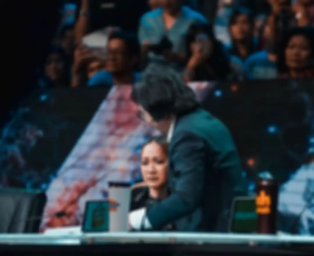 Ari Lasso menenangkan BCL yang menangis saat mendengar Judika menyanyi