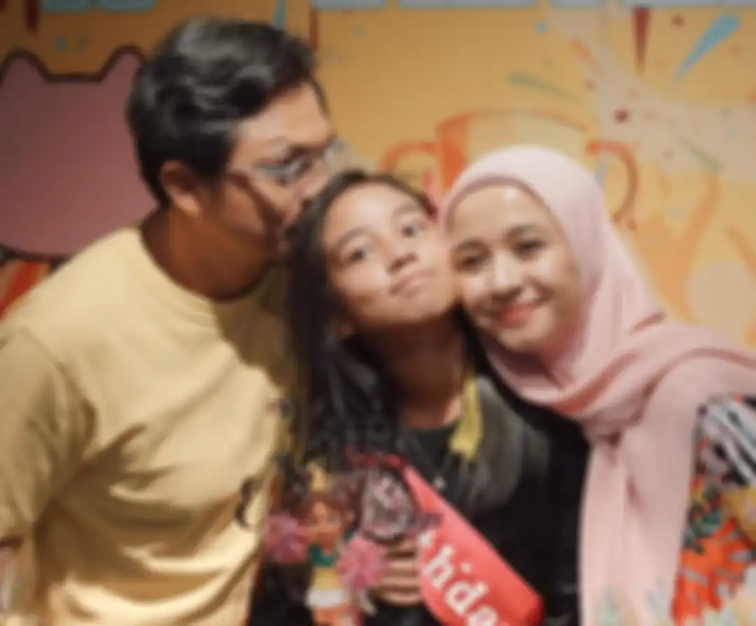  Engku Emran-Engku Aleesya-Laudya Cynthia Bella