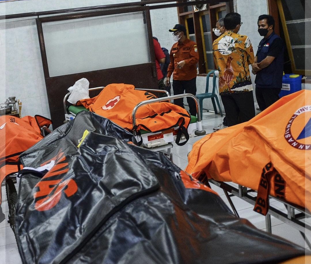 Foto jenazah korban susur sungai di Ciamis sudah menyebar di media sosial, siswa MTs Harapan Baru yang selamat mengungkap fakta mengejutkan.