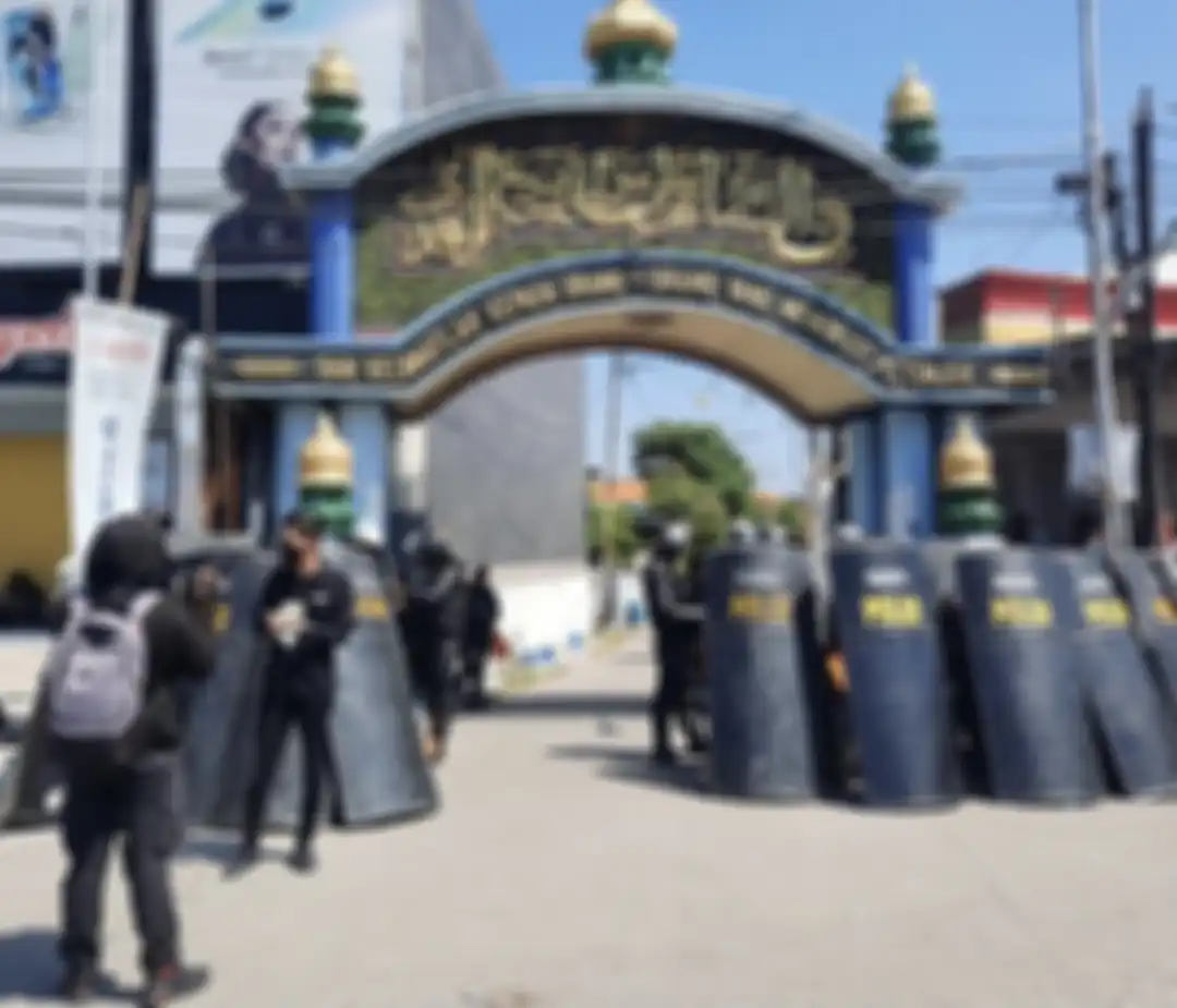 Begini alasan kiai Jombang menolak mentah-mentah anaknya ditangkap polisi. Foto mantan personel Slank ikut digeruduk.