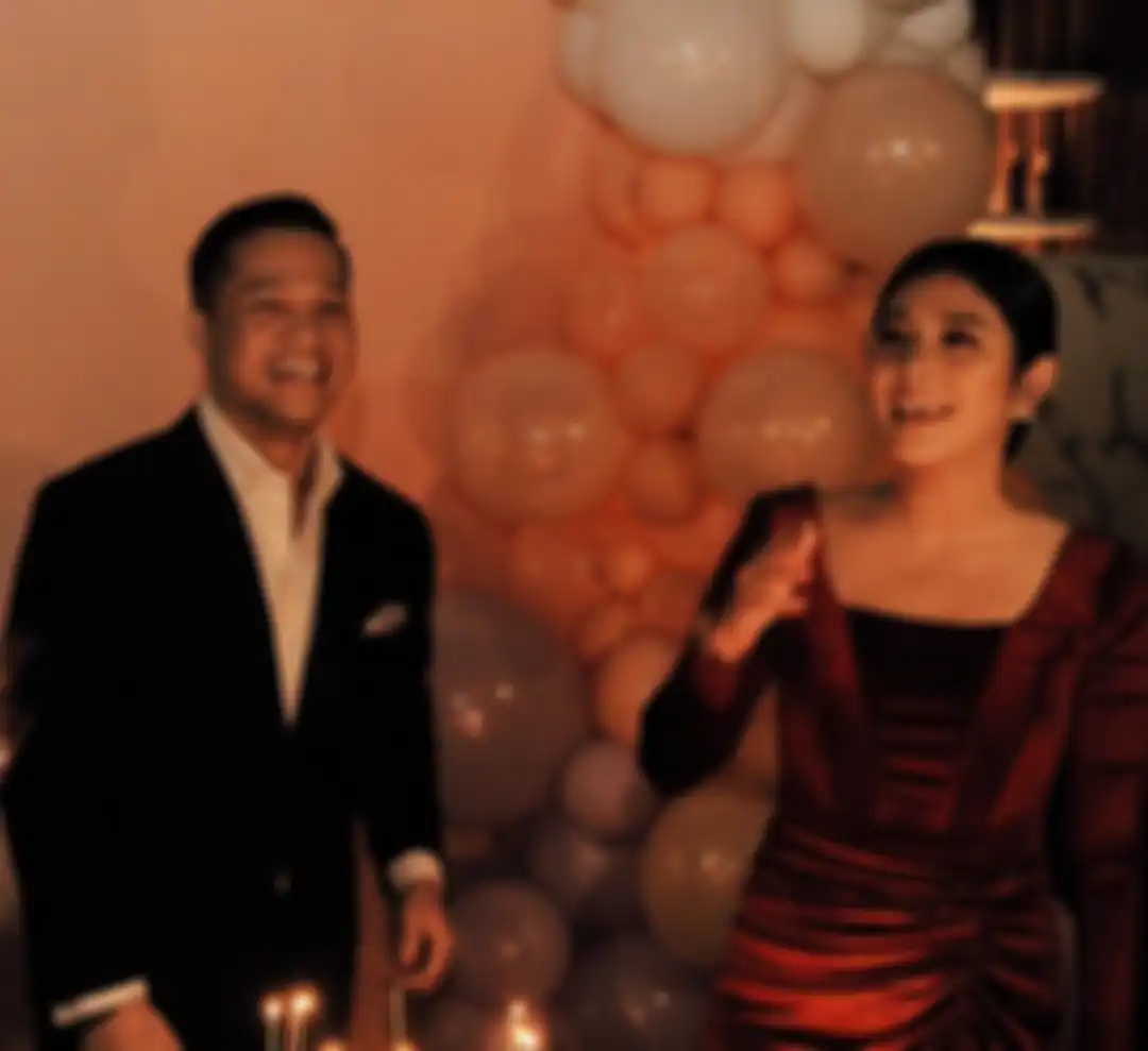 Gisel bangga pamer foto pesta mewah buat sahabatnya, Naysila Mirdad. Ternyata calon suami adik Nana Mirdad itu punya pabrik uang ini. 