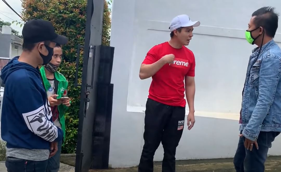 Baim Wong marah ke oknum ojol yang membuntutinya sampai ke rumah.