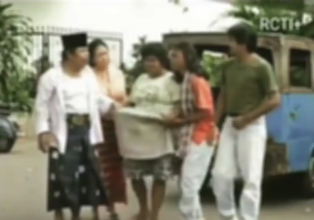 Foto pemain Si Doel Anak Sekolahan selalu melekat di hati penggemar, ternyata ini sederet fakta yang jarang orang tahu di balik serial favorit. 