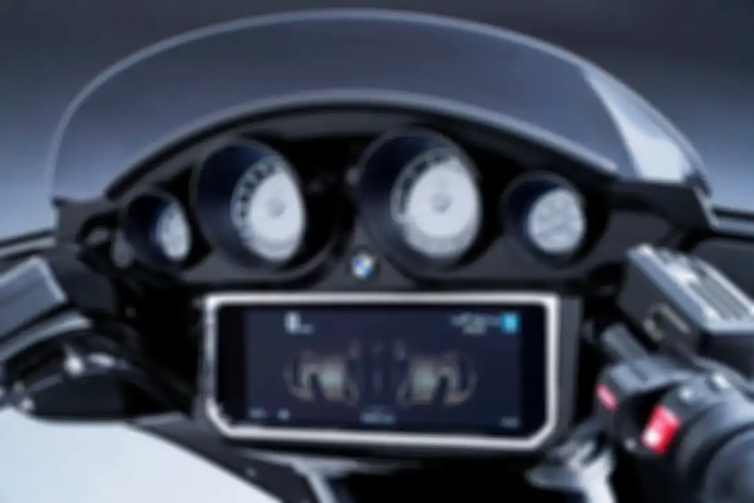 Area kokpit BMW R18 B (Bagger).