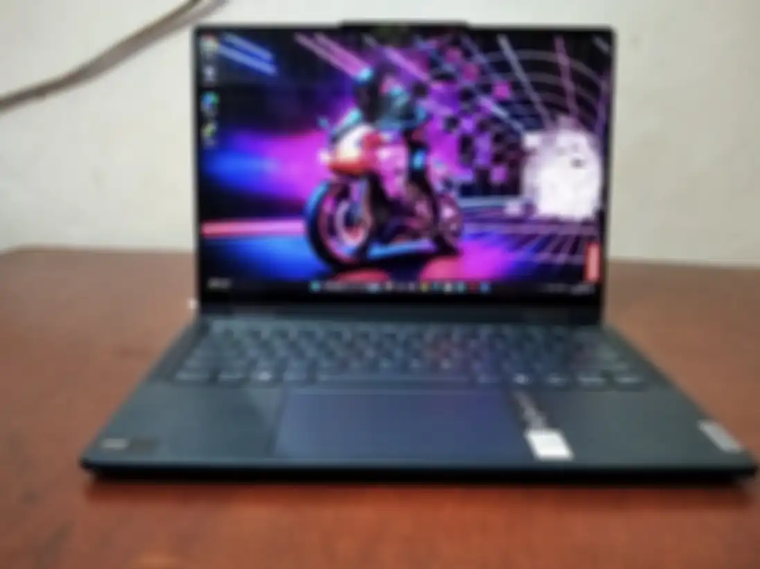 Desain laptop Lenovo Yoga 7i 2in1