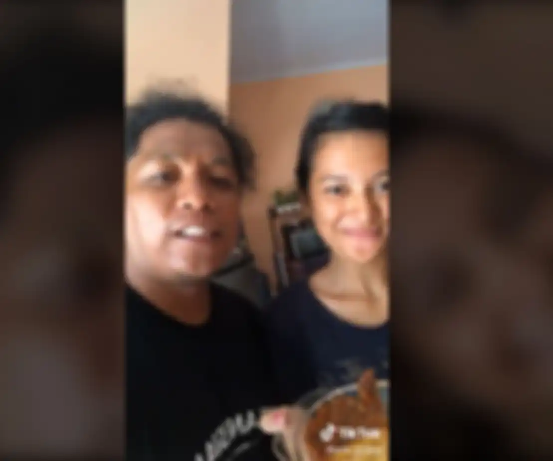 Penampilan Indah Permatasari yang jadi sorotan netizen