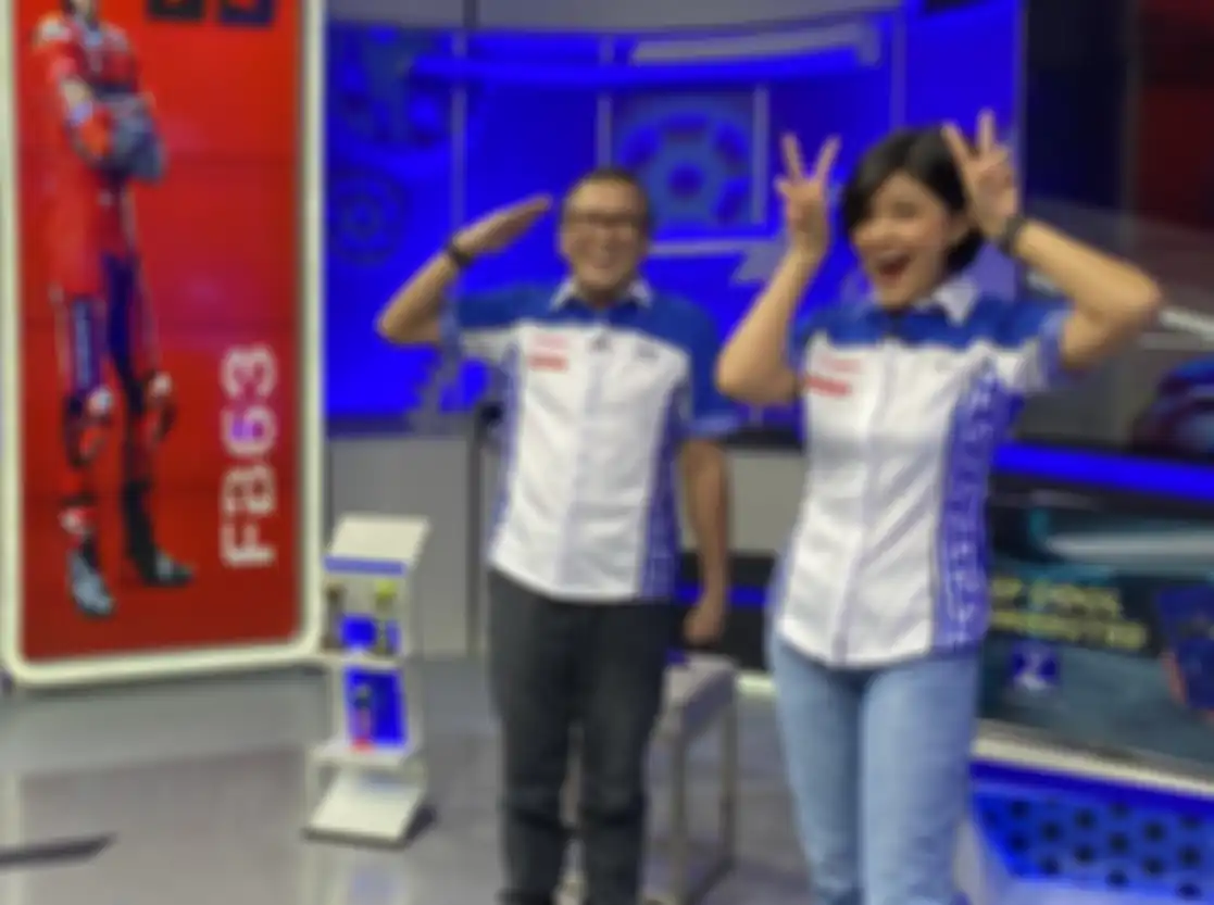 Lucy Wiryono dan Joni Lono Mulia kala mengawal setiap seri MotoGP di Trans7. 