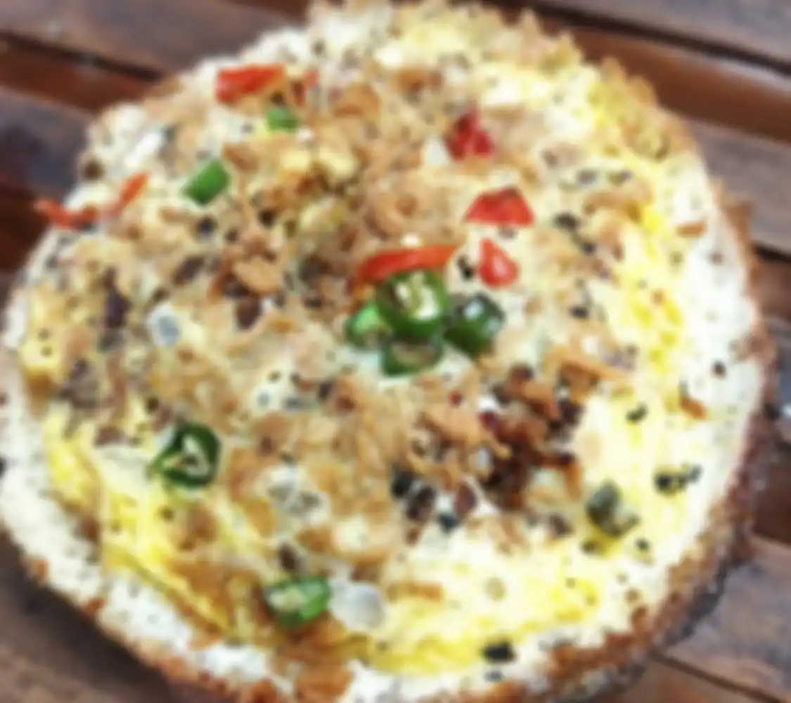 Bila mencari lokasi sarapan enak di Bandung coba datangi 5 tempat wisata kuliner hits. Foto menu surabi bikin tergoda. 